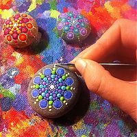 Art & Creativity: Mandala on ocean stones by Elspeth McLean