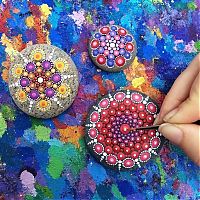 Art & Creativity: Mandala on ocean stones by Elspeth McLean