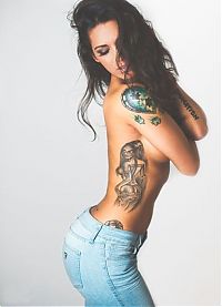 Art & Creativity: tattoo girl