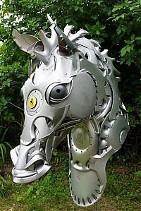 Art & Creativity: Hubcap sculpture creatures by Ptolemy Elrington