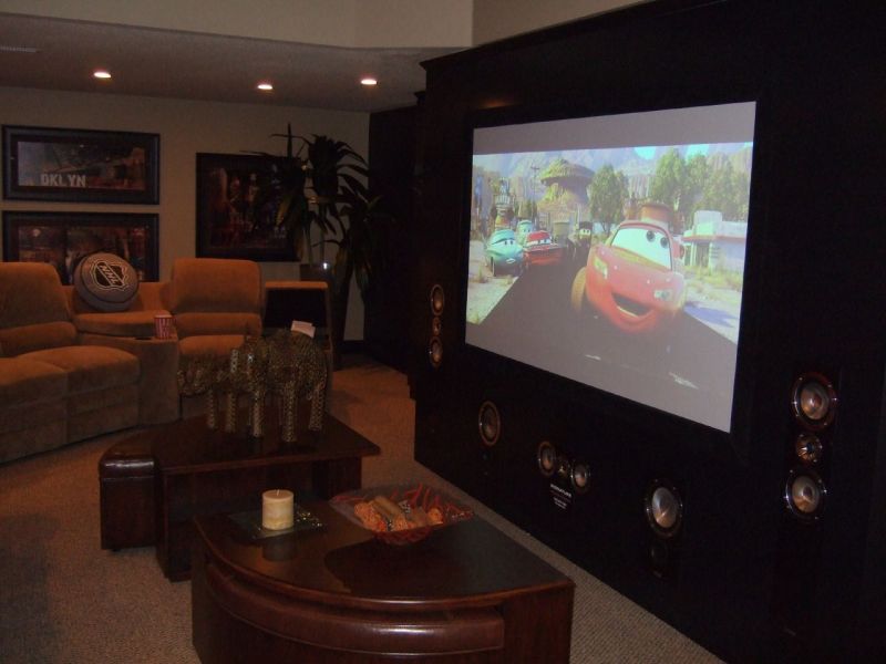Телевизор в телевизоре в моем доме. Комната с плазмой. Плазменный телевизор в зале. Большой плазменный телевизор в зале. Телевизор плазма в доме.
