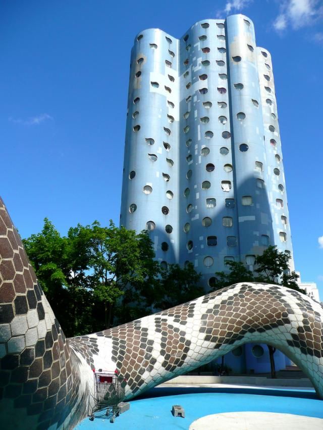 unusual buildings around the world