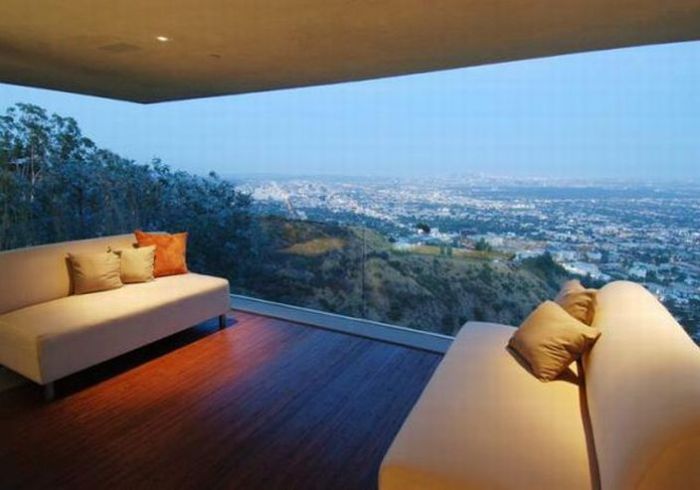 Hollywood living