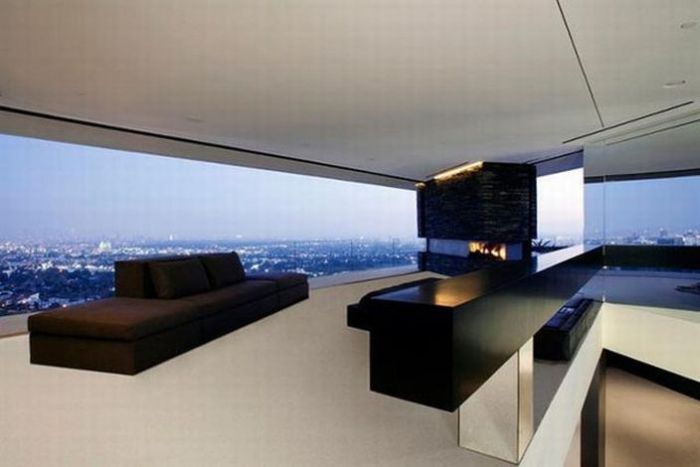 Hollywood living