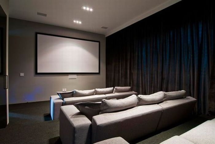 Hollywood living