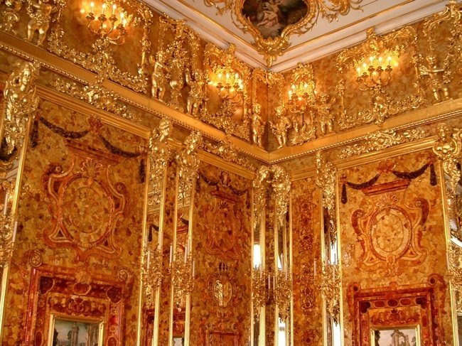 Amber Room by master Gottfried Tussauds