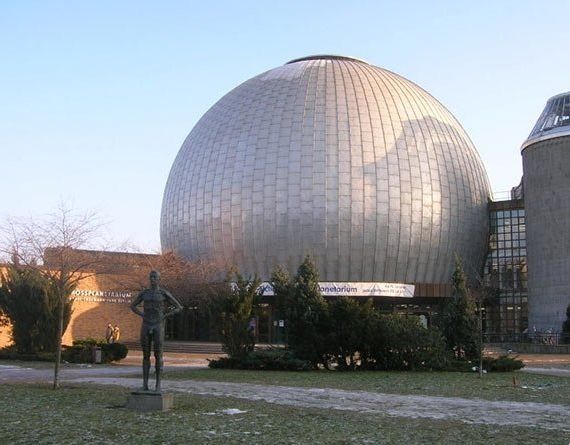 unusual buildings around the world