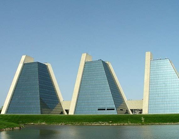 unusual buildings around the world