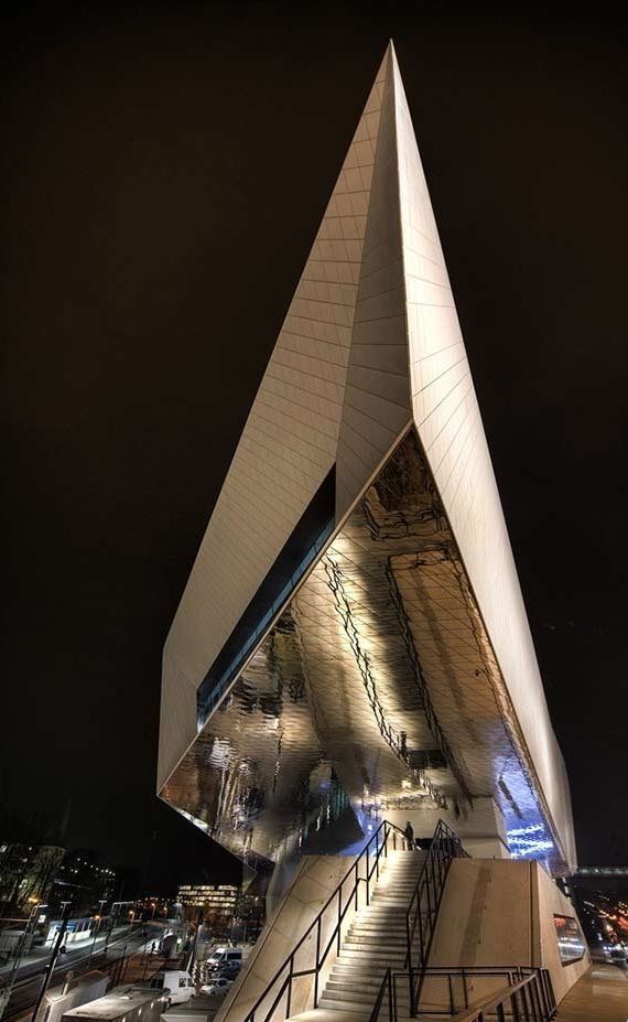 unusual buildings around the world