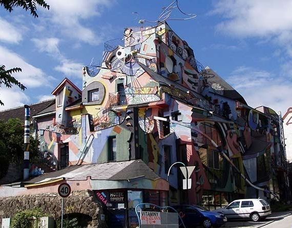 unusual buildings around the world