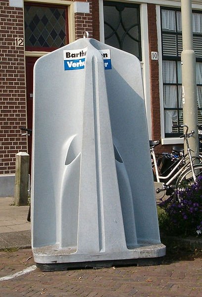 public toilets in different countries