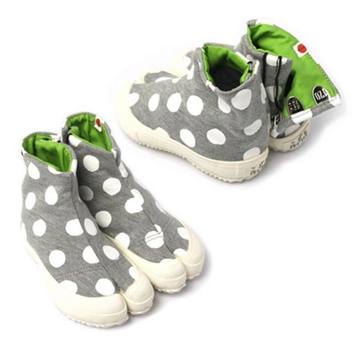 Camel shoes