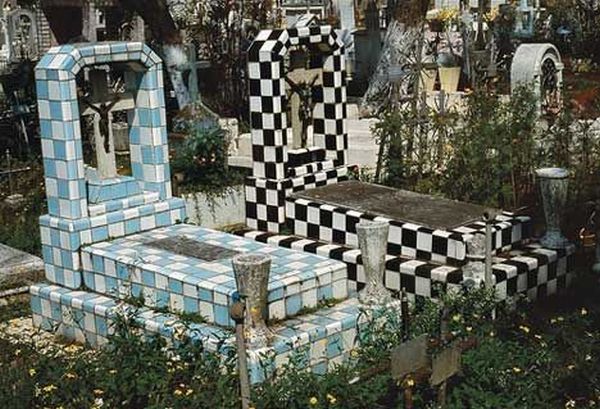 unusual tombstone