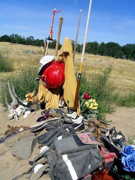 unusual tombstone