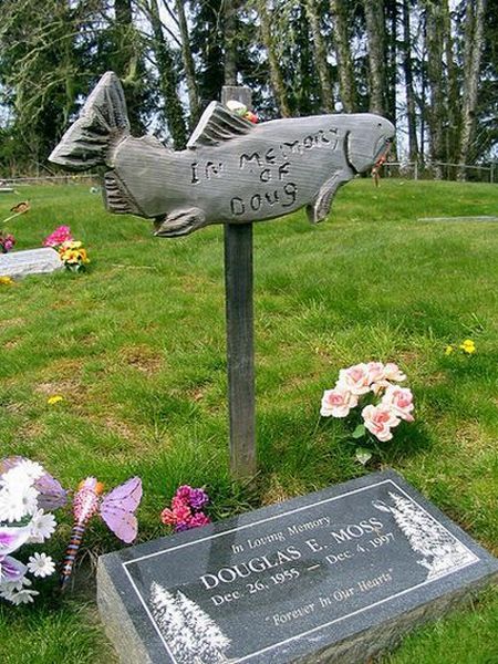 unusual tombstone