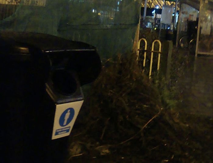 Mobile urinal on the streets