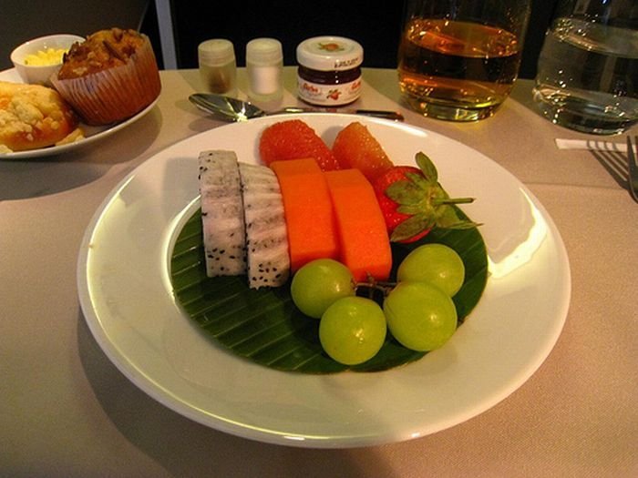 food offered in the first class on airplanes