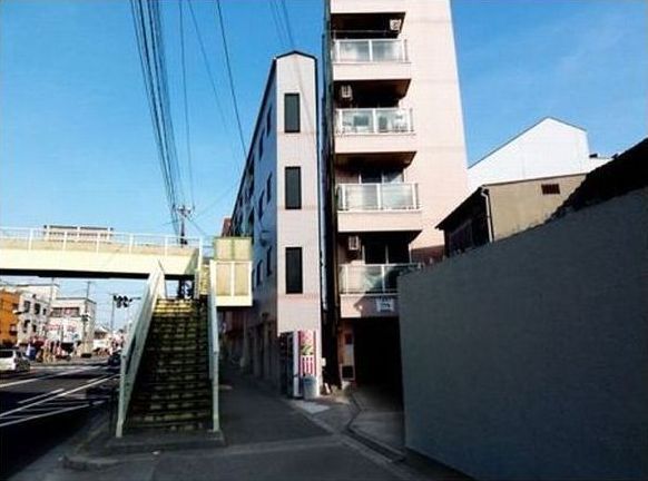 Thinnest buildings in Japan