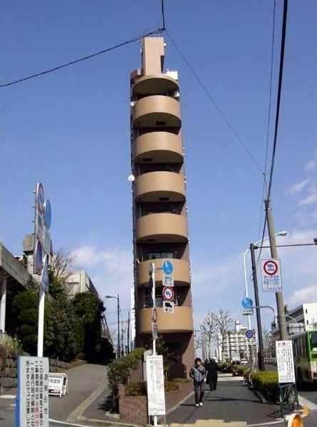 Thinnest buildings in Japan