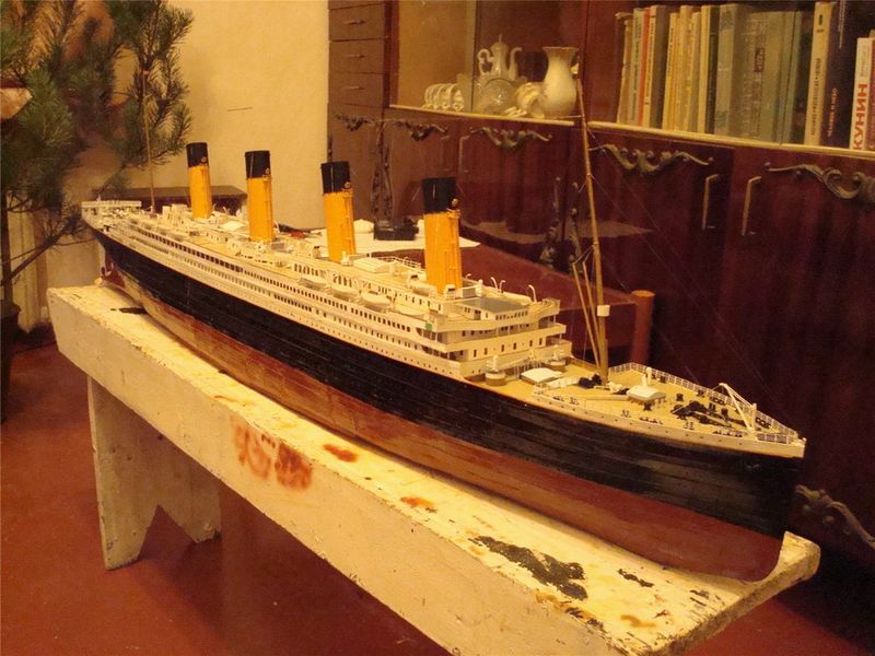 titanic paper model