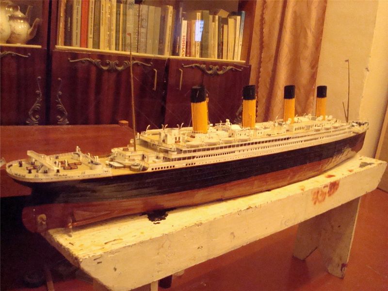 titanic paper model