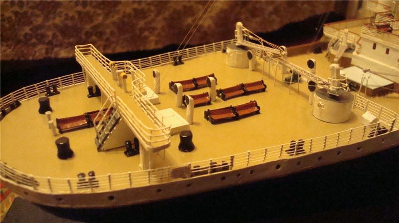 titanic paper model