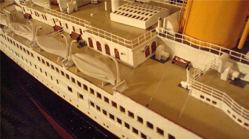 titanic paper model