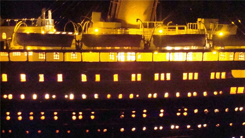 titanic paper model