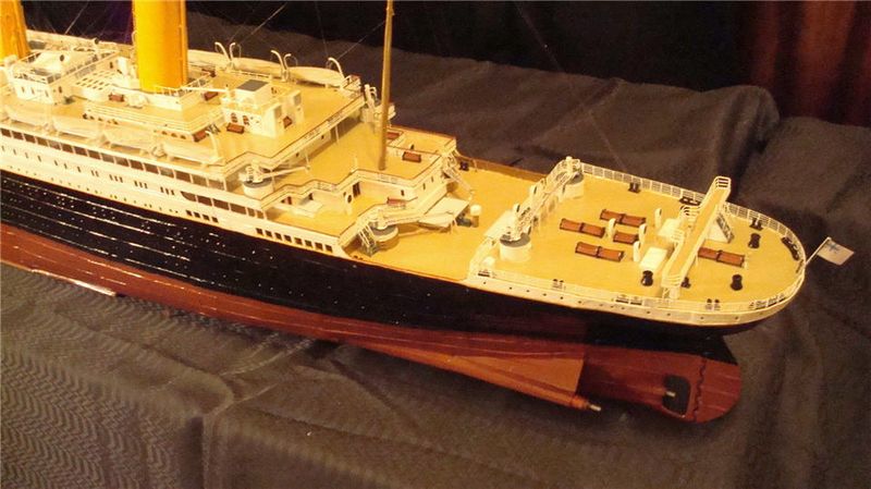 titanic paper model