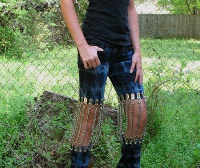 ripped jeans with chains