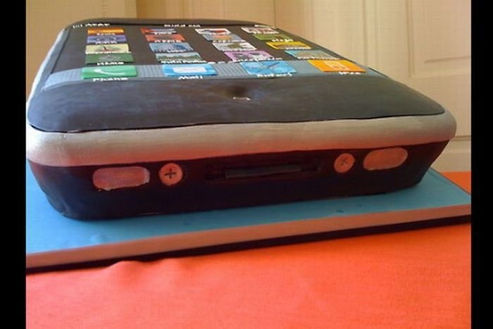 creative gadget cake