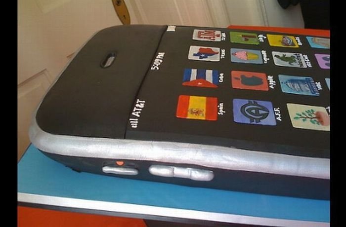 creative gadget cake