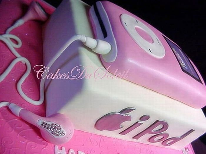 creative gadget cake