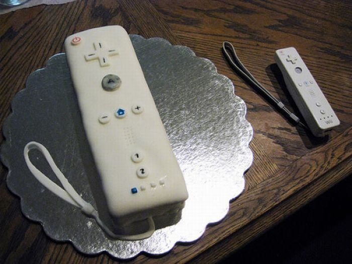 creative gadget cake