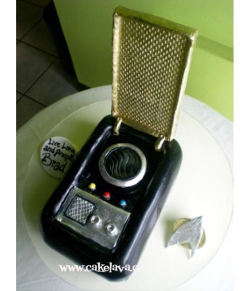 creative gadget cake