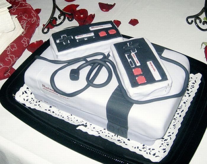 creative gadget cake