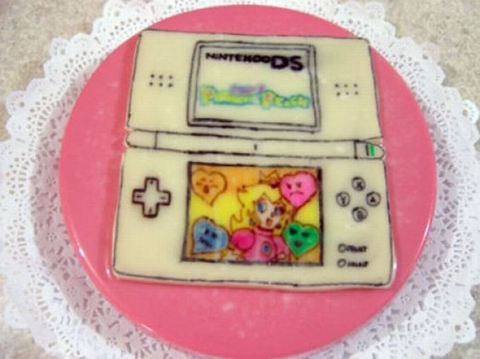 creative gadget cake