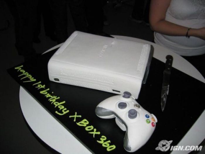 creative gadget cake