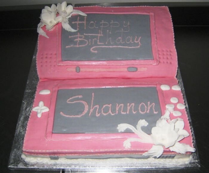 creative gadget cake