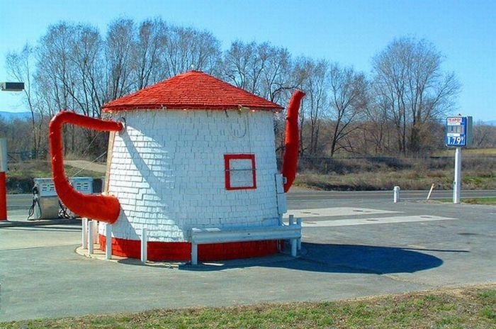 Teapot Dome Service Station, Zillah, Washington, United States