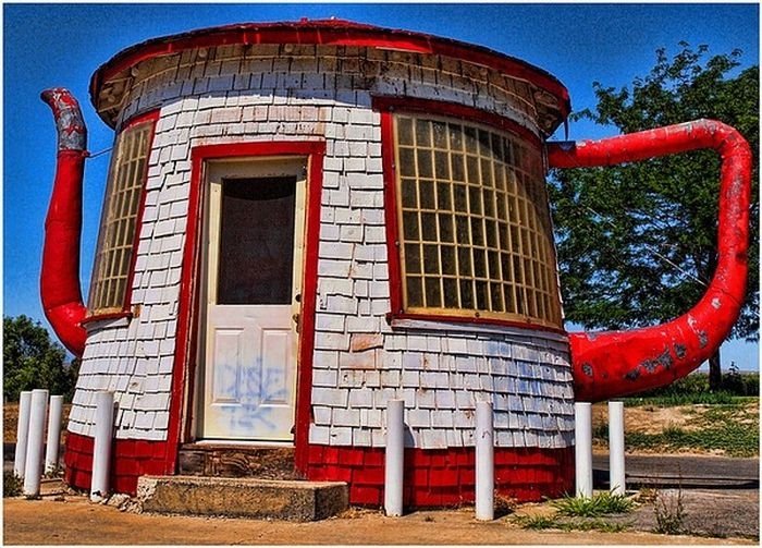 Teapot Dome Service Station, Zillah, Washington, United States