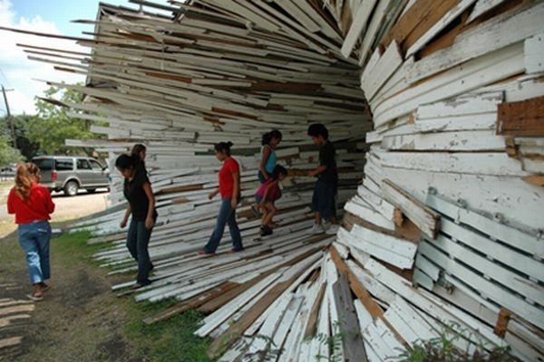 Tunnel house by Dan Havel and Dean Ruck