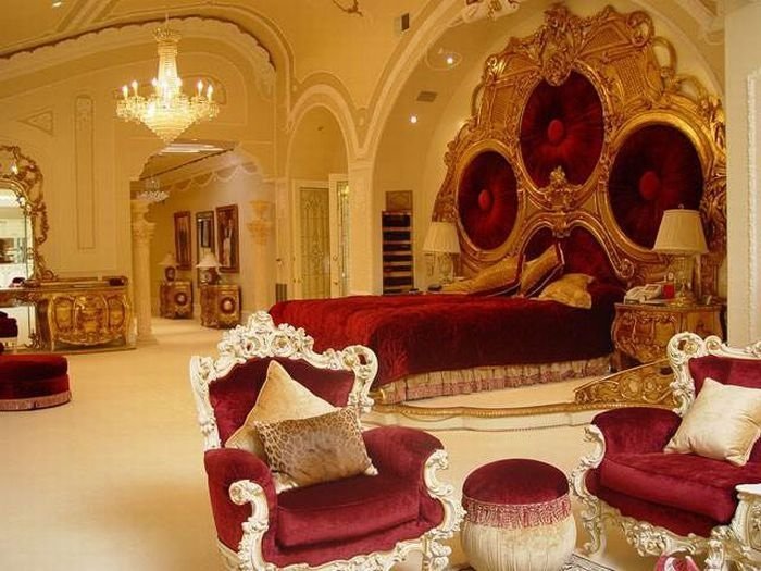 Luxury mansion of Robert Mugabe, President of Zimbabwe