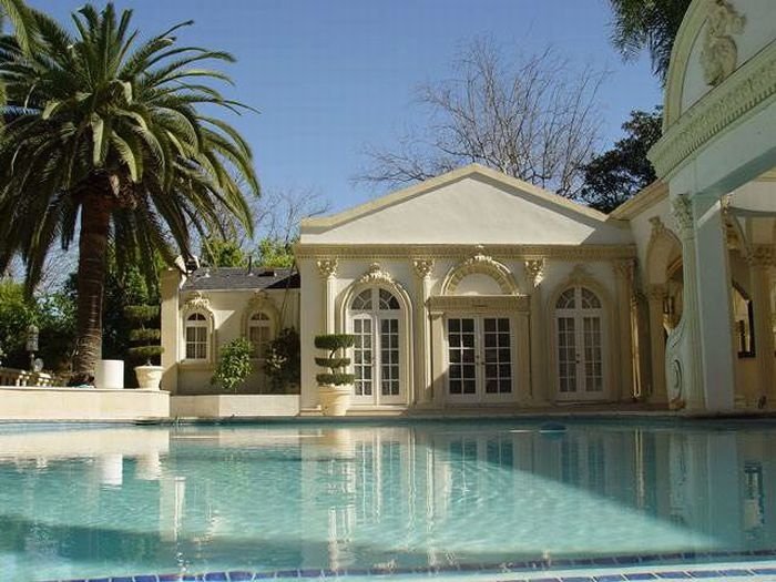 Luxury mansion of Robert Mugabe, President of Zimbabwe