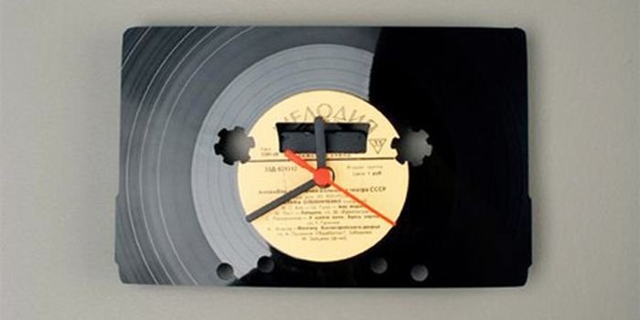 clocks made from vinyl records