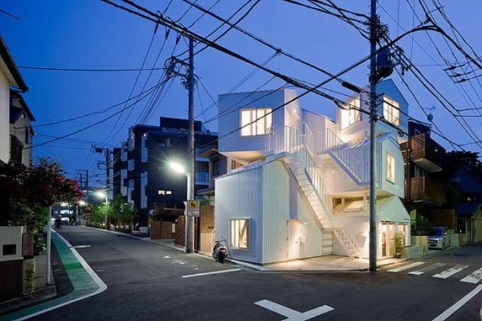 Tokyo apartment building by Iwan Baan