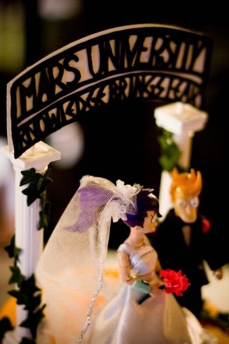 futurama wedding cake
