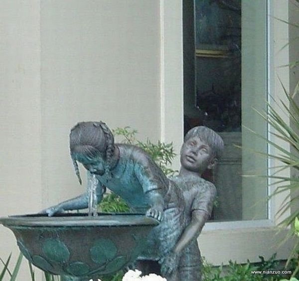 strange statues around the world