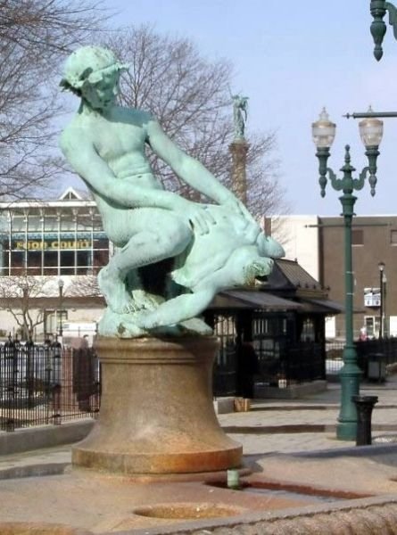 strange statues around the world