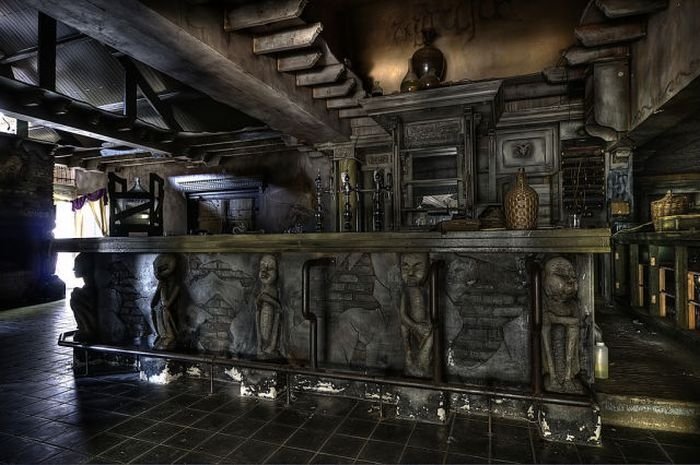 T'spookhuys Restaurant, Belgium